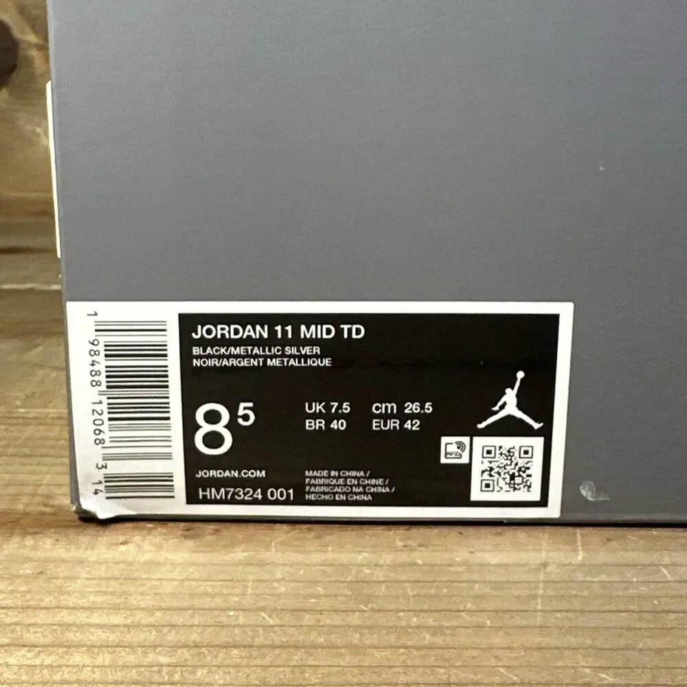 NEW Size 8.5 Nike Air Jordan 11 Mid TD “Patent Black” Football Cleats HM7324-001